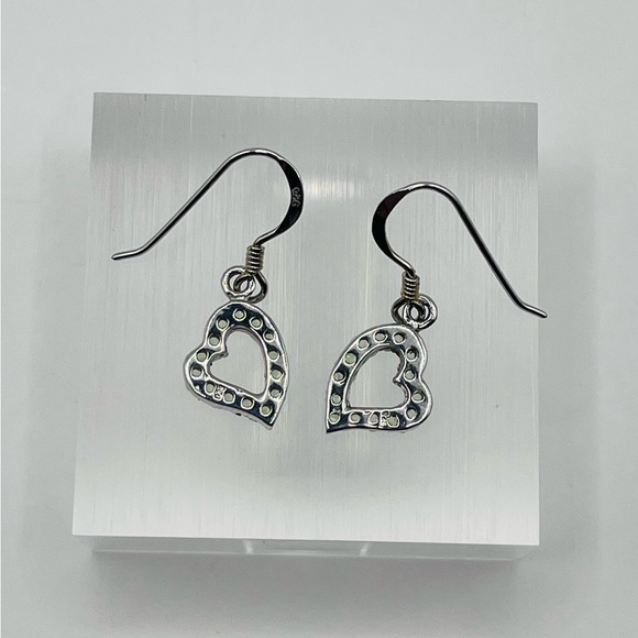 Elegant Natural Peridot Silver Dangle Earrings - Picture 5 of 5